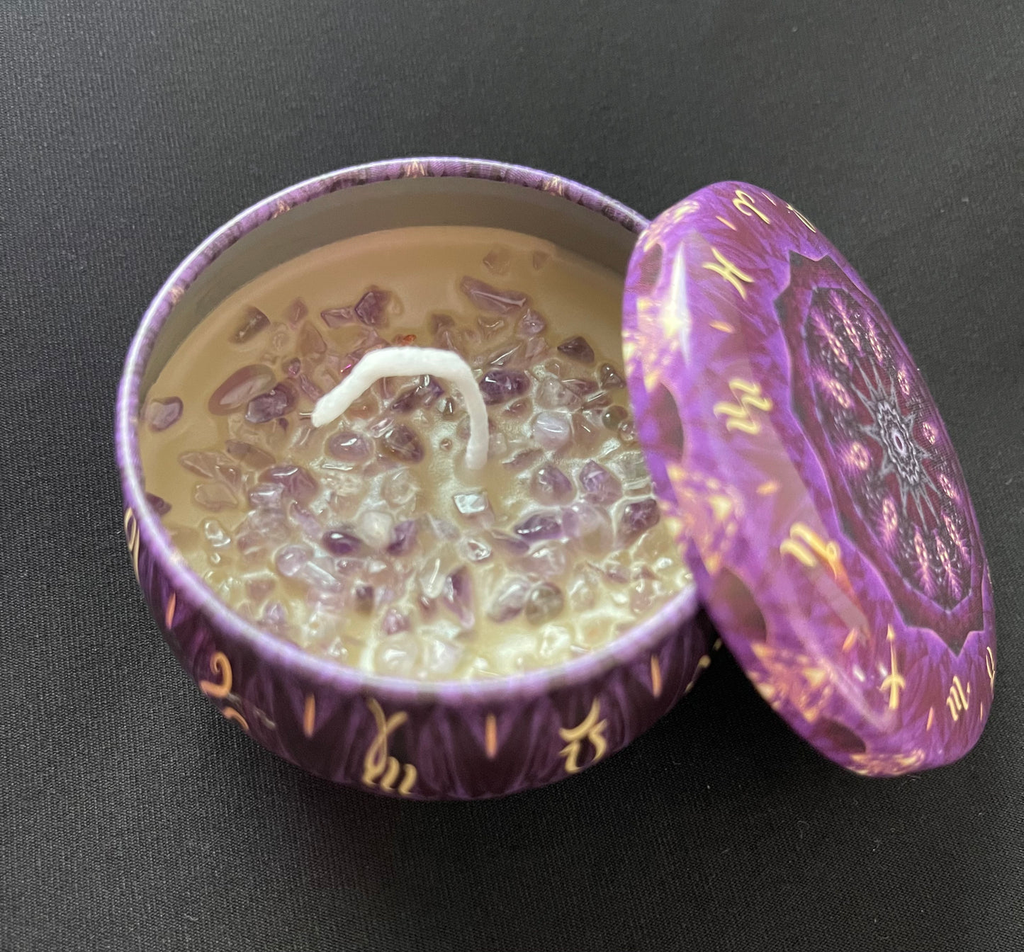 Zodiac Candle - Beeswax - Sugar Cookie - Amethyst